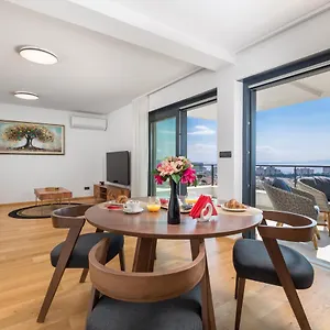  Apartment Tersatto